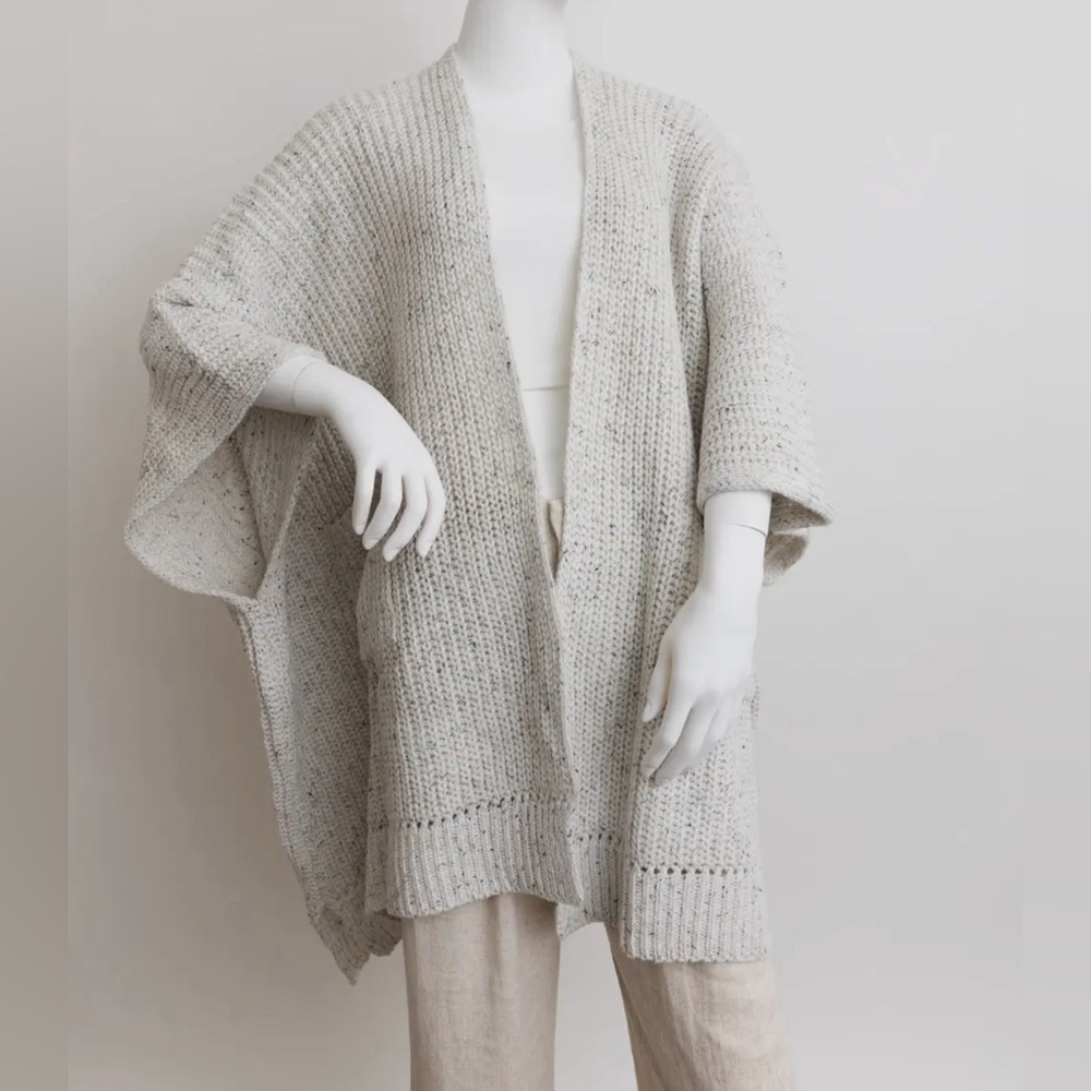 Beautiful OSFA Ruana! - Picture 3 of 5